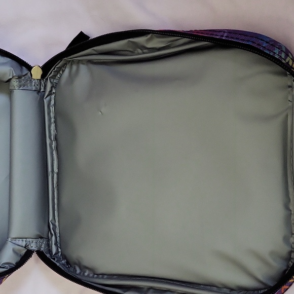 NWOT Rainbow 🌈 High Dolls Insulated Lunchbag - Picture 7 of 10